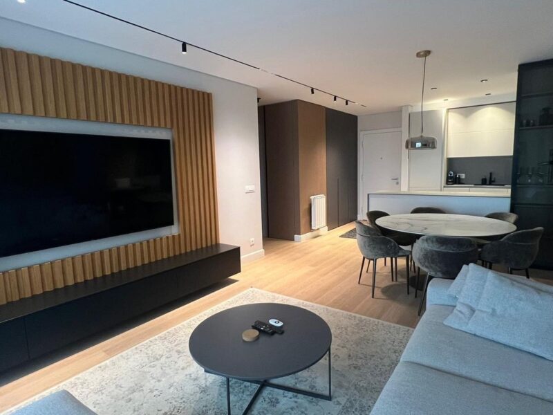 Prodajem stan u Kennedy Residence 82m2