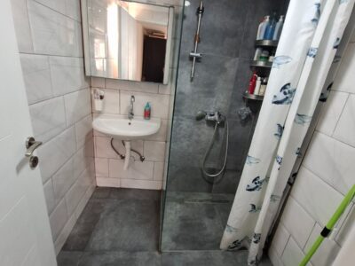 Prodaje se kuća od 182m2 u Vrčinu.