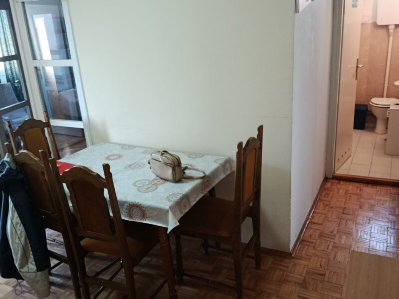 Izdaje se stan na Bežanijskoj kosi ukupne površine 75m2