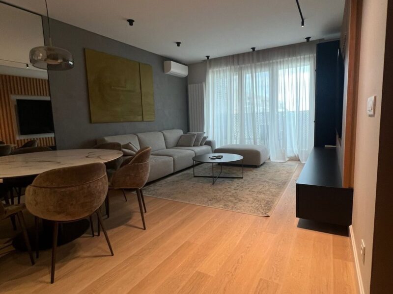 Prodajem stan u Kennedy Residence 82m2