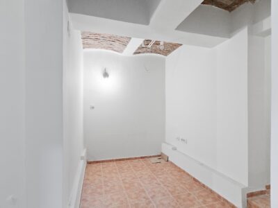 LOKAL 38 m² U STROGOM CENTRU GRADA – ZMAJ JOVINA 7