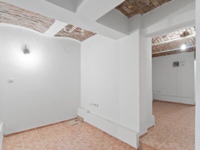LOKAL 38 m² U STROGOM CENTRU GRADA – ZMAJ JOVINA 7