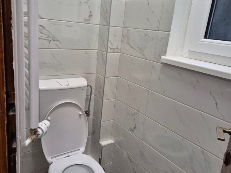 Izdaje se potpuno renoviran salonski stan – 120 m², kod Botaničke bašte