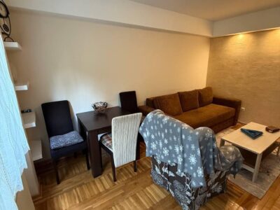 GARSONJERA 30m² – BLAGOJA PAROVIĆA – LIFT – NAMEŠTENA