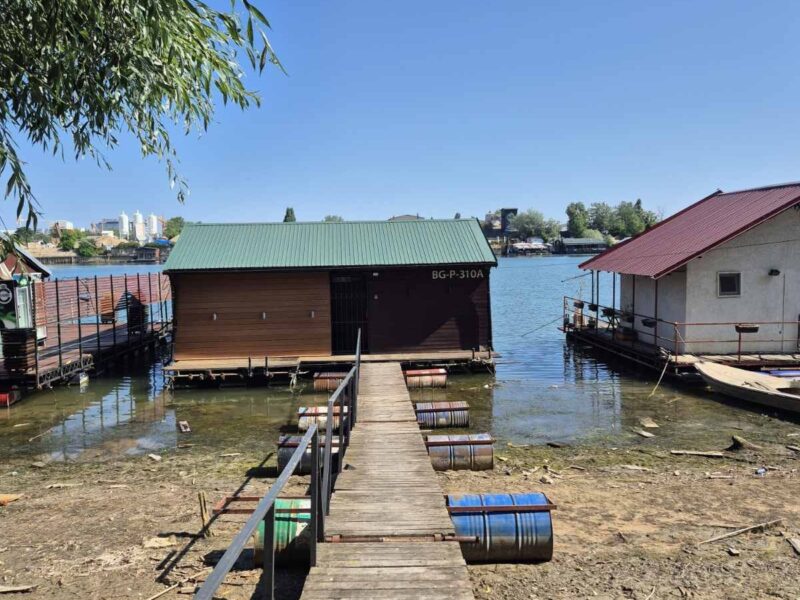 Splav na prodaju 80m2 na Adi Ciganliji