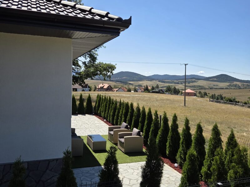 Zlatibor - Lux Kuca vertikala na prodaju 77m2 i 3 ari placa