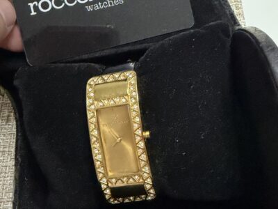 Roccobarocco ženski sat zlatni, elegantan, sa cirkonima