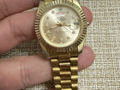 Ženski sat Rolex Day-Date stil – kvarc – radi – 33mm