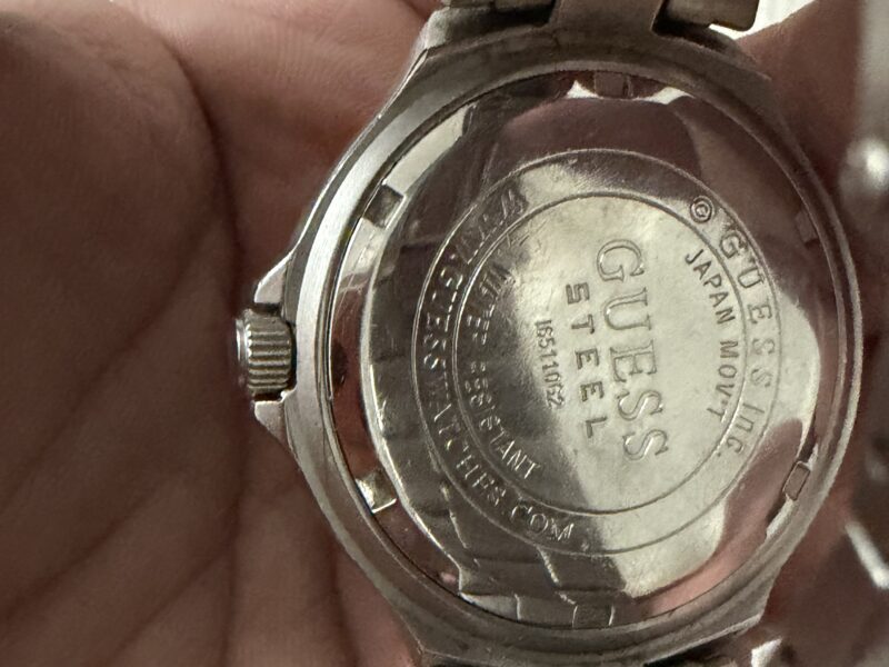 GUESS original sat