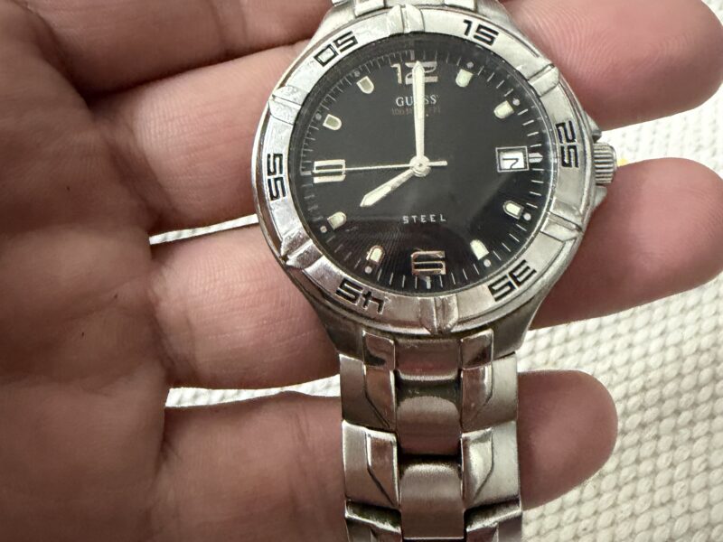 GUESS original sat