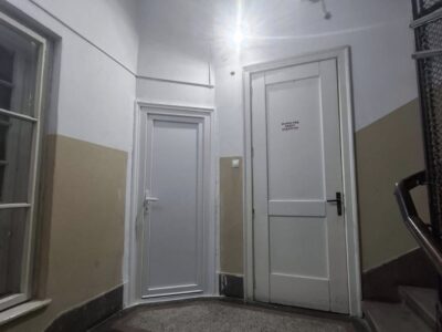 IZDAJE SE STAN / POSLOVNI PROSTOR – BALKANSKA ULICA, CENTAR