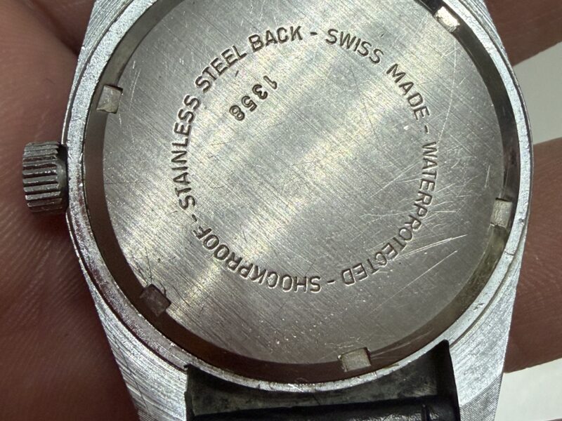 Grovana Swiss Jump Hour
