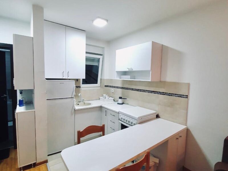 GARSONJERA 30m² – MARIBORSKA – NOVIJE – LIFT – CG