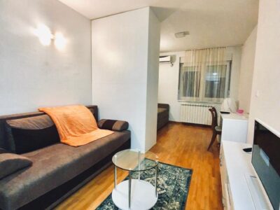 GARSONJERA 30m² – MARIBORSKA – NOVIJE – LIFT – CG