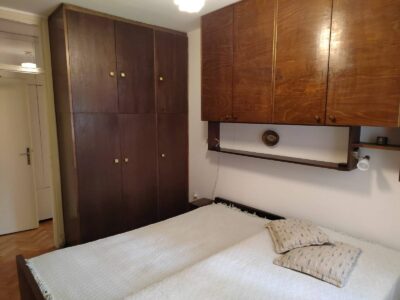 Izdaje se dvoiposoban stan na Banovom brdu – Valjevska ulica, 75 m²