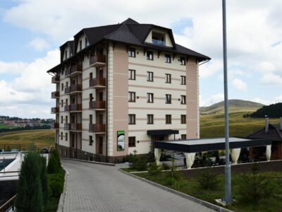 LUX APARTMAN 37m² SA BAZENOM – ZLATIBOR