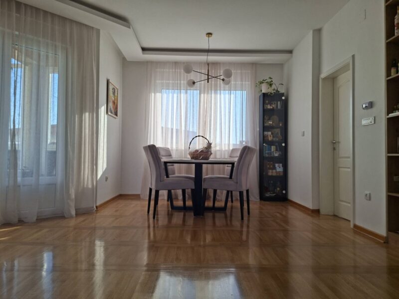 Zemun – Plavi horizonti | Četvorosoban dupleks 119m² | Uknjižen | Može na kredit
